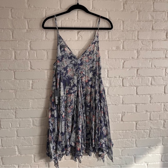 Never worn Lulus For Always Floral Dress - Picture 8 of 16